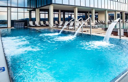 Resort Pool & Sundeck